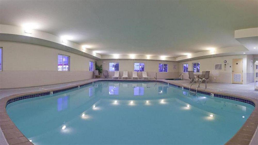 Holiday Inn Express Warrenton By Ihg Eksteriør bilde