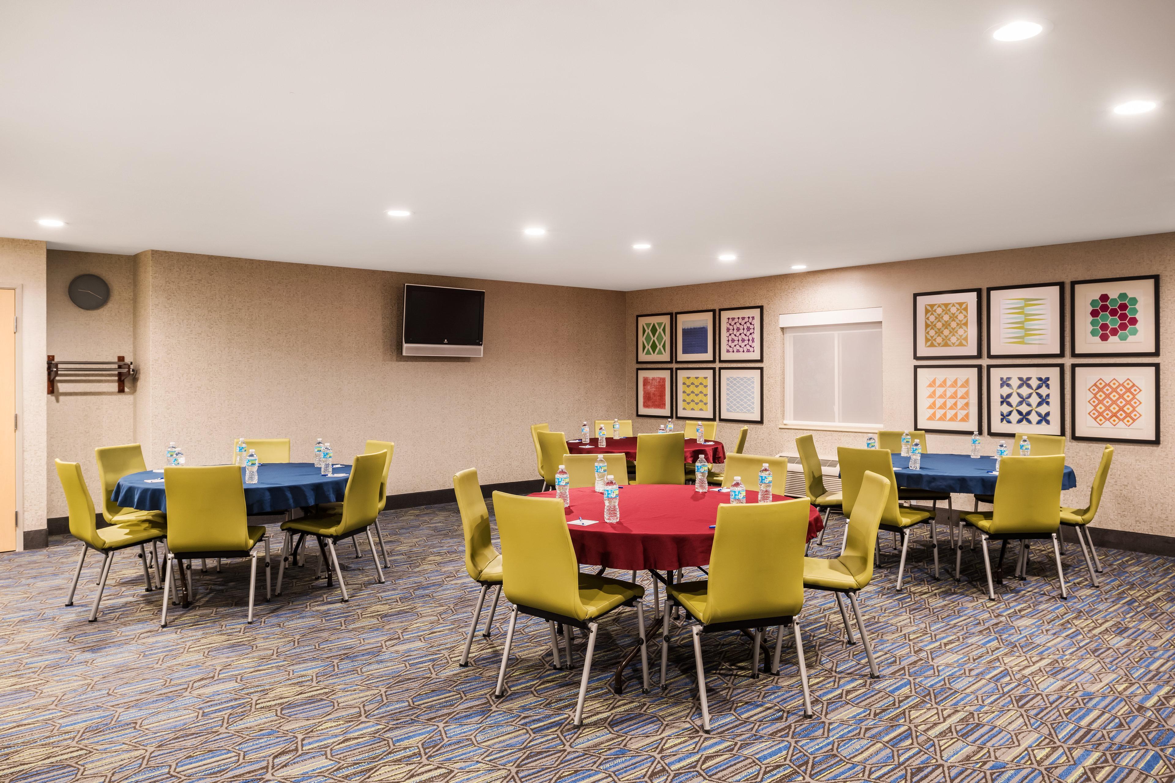 Holiday Inn Express Warrenton By Ihg Eksteriør bilde