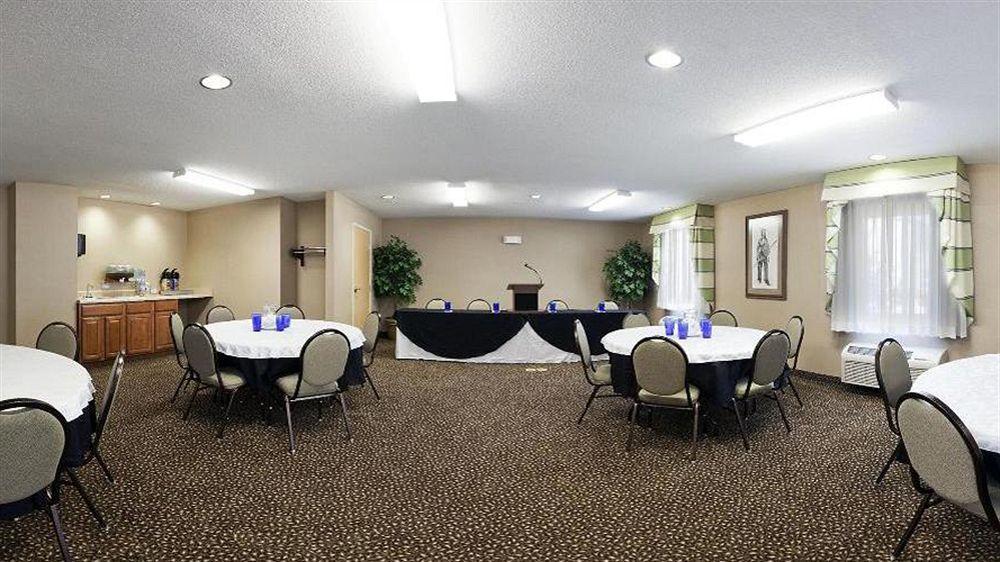 Holiday Inn Express Warrenton By Ihg Eksteriør bilde