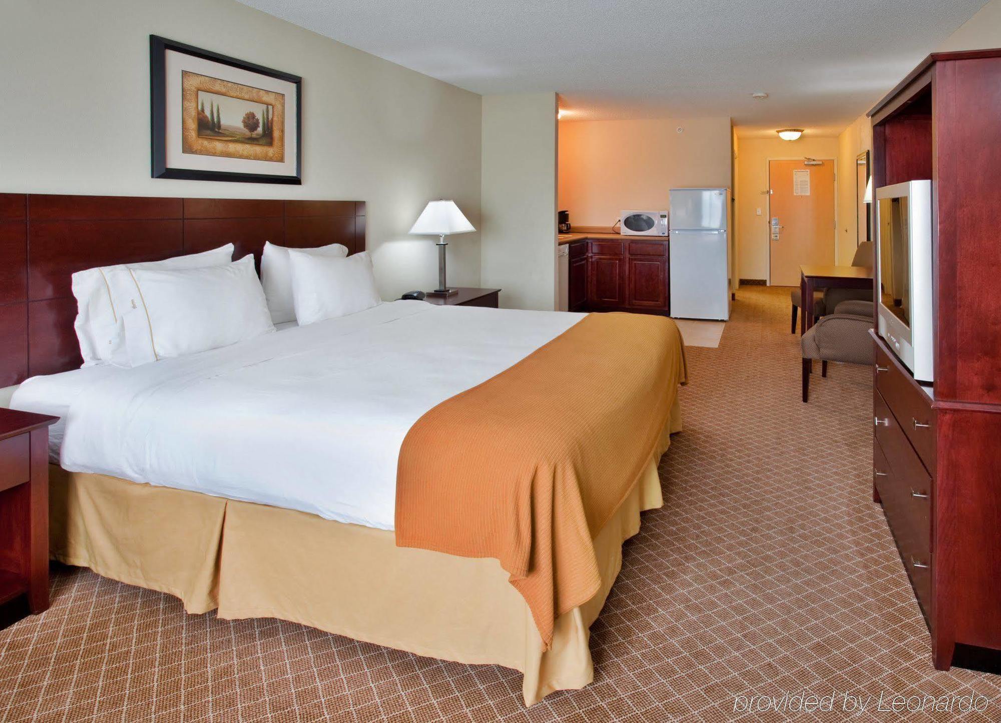Holiday Inn Express Warrenton By Ihg Eksteriør bilde