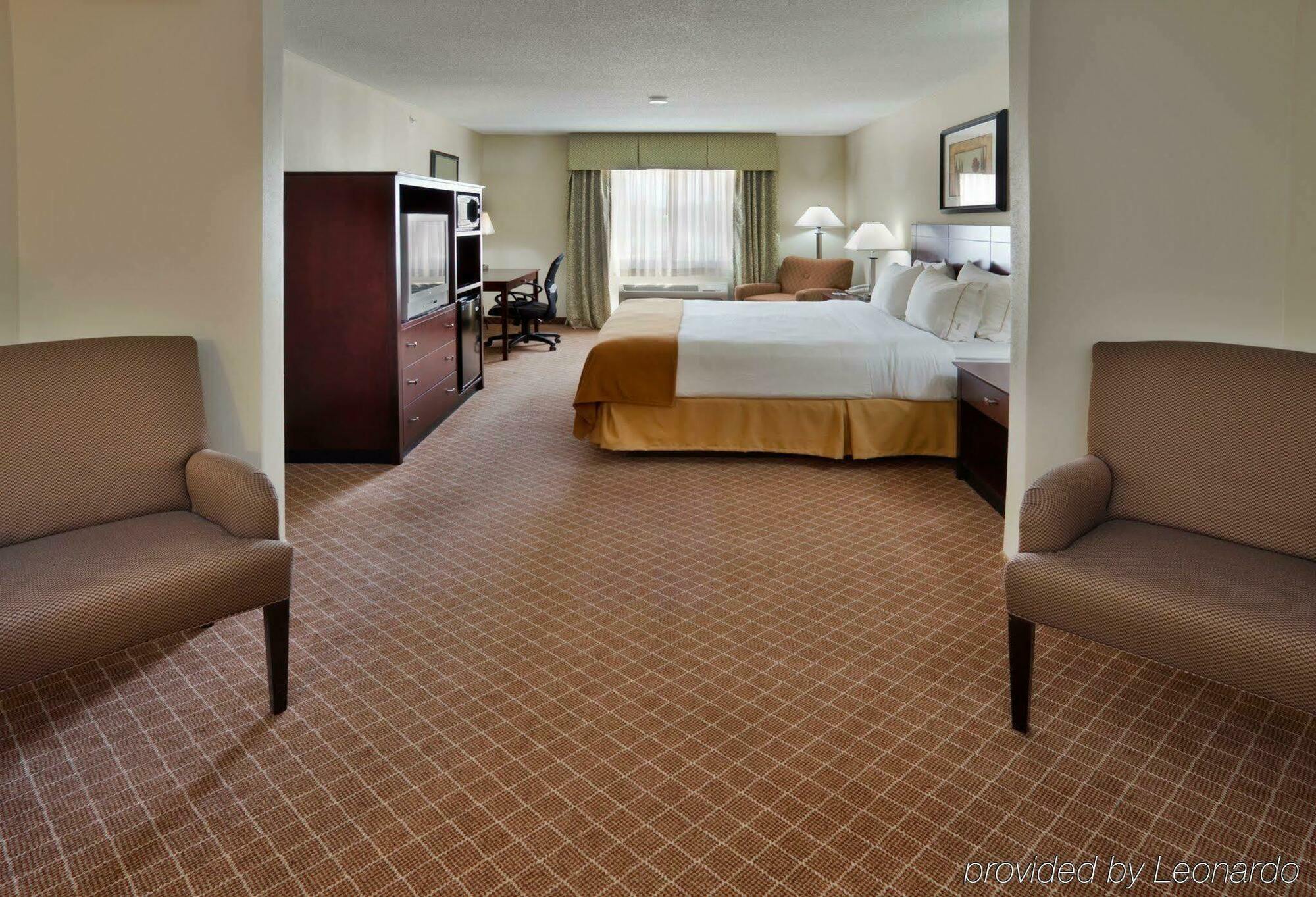 Holiday Inn Express Warrenton By Ihg Eksteriør bilde