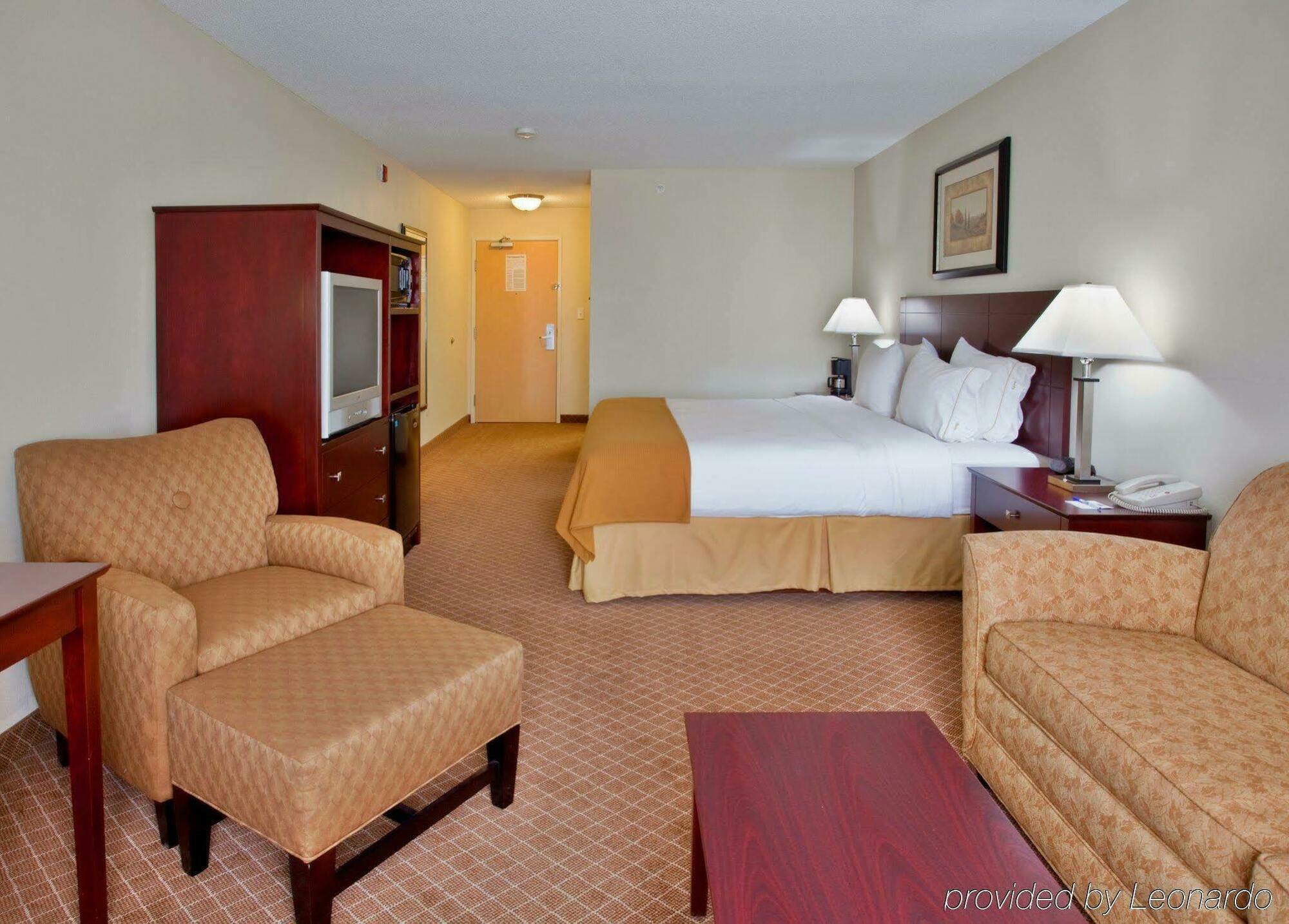 Holiday Inn Express Warrenton By Ihg Eksteriør bilde